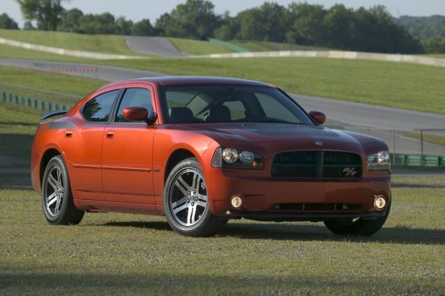 Dodge Charger 2.7 V6 190hp